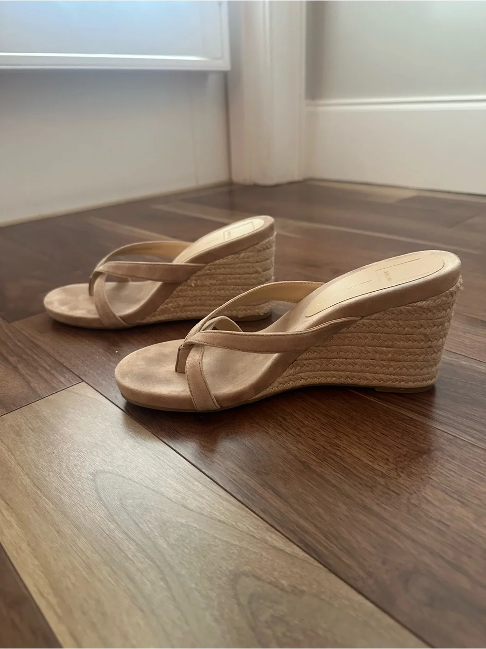Dolce Vita Helan Espadrille Wedges in Camel Suede; Size 8 - Picture 12 of 16